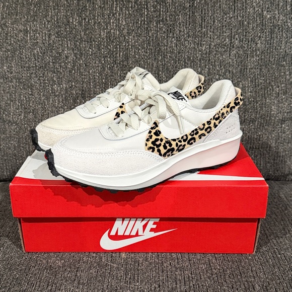 NWT Nike Women’s Waffle Debut Cream Leopard Swoosh Sneakers - Picture 3 of 7